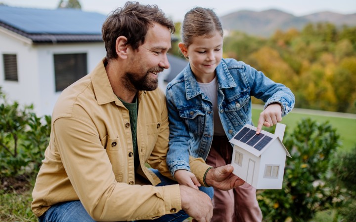 Wohngebäude Vater und Tochter Modellhaus