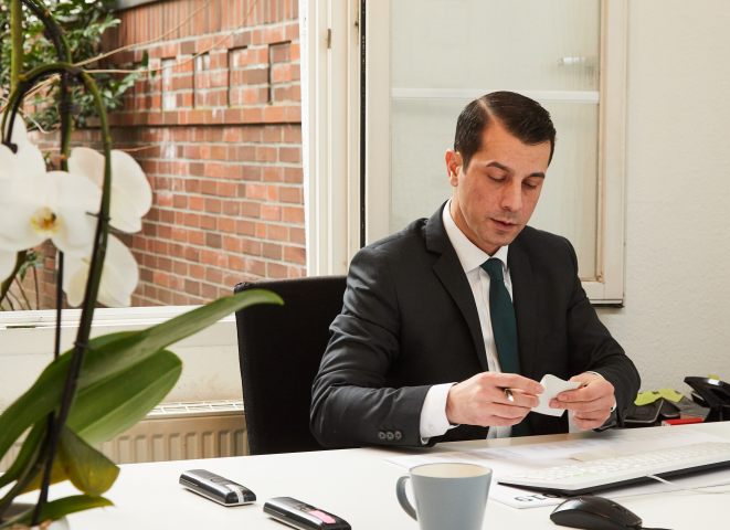 Mitarbeiter Ali Dousti