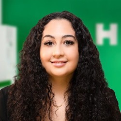 Sena Gür