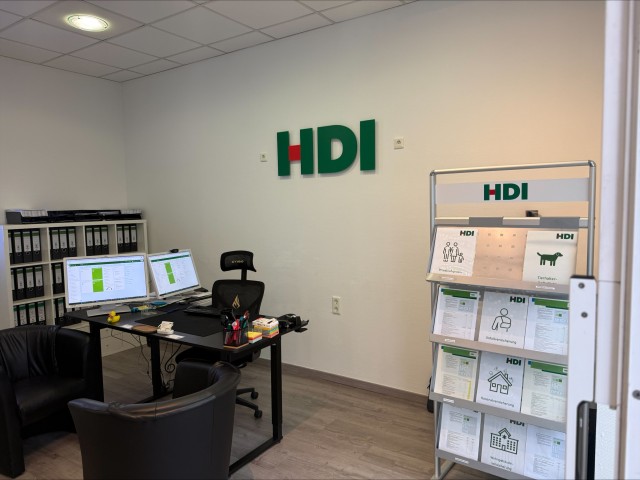 Eingang Agentur Ouakil