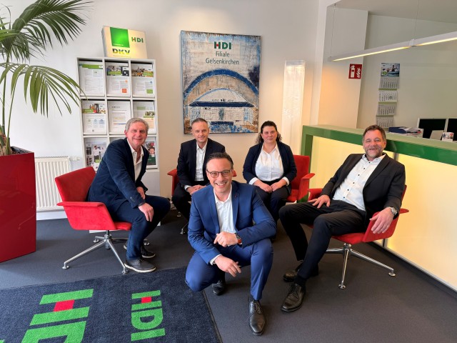 Teambild Juengling Empfang