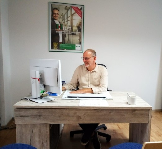 Dierk Weindorf am Schreibtisch