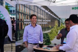 Bild von Mann beim Digital HUB Bonn