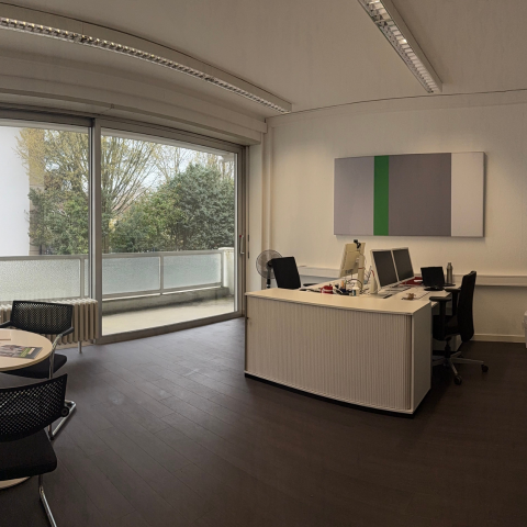 Buero von innen Knapp