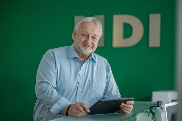 Rüdiger Fröhlich am Ipad