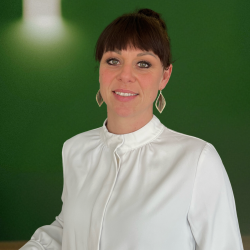Julia Winklhofer