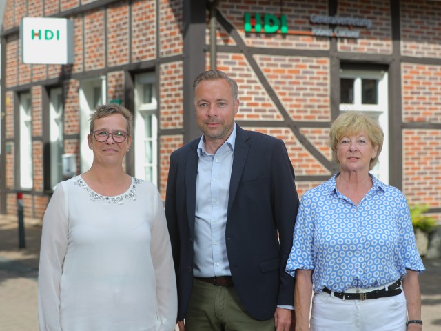 Mitarbeiterinnen der Agentur und Agenturinhaber