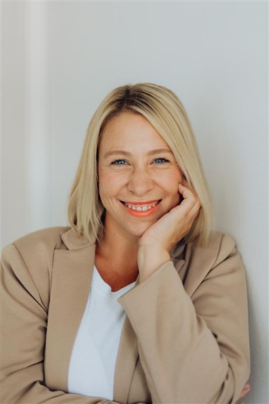 Susanne Vogedes lächelt in die Kamera