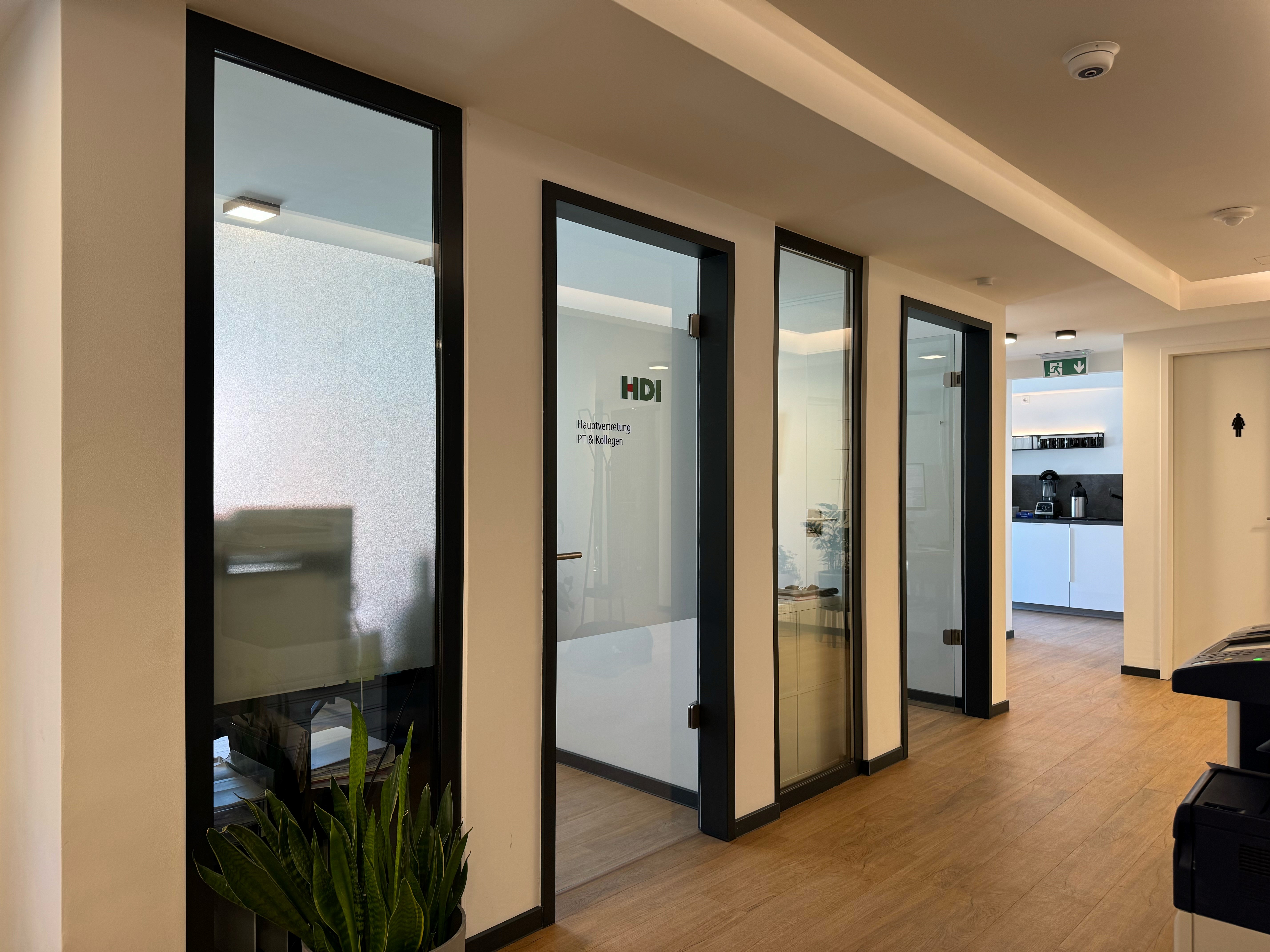 Glastüren zum Büro