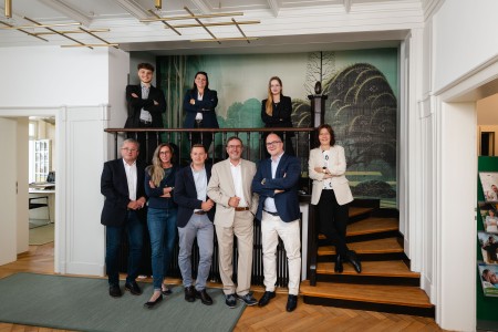 Gruppenbild Team 2026 Hochformat - 2