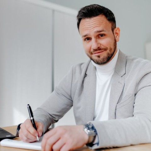 Oliver Krohn Schreibtisch