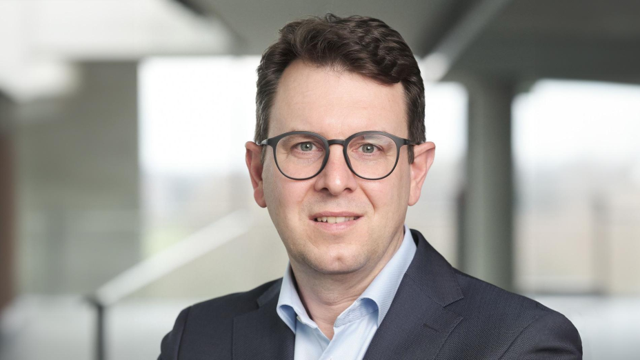 Dr. Martin Weldi