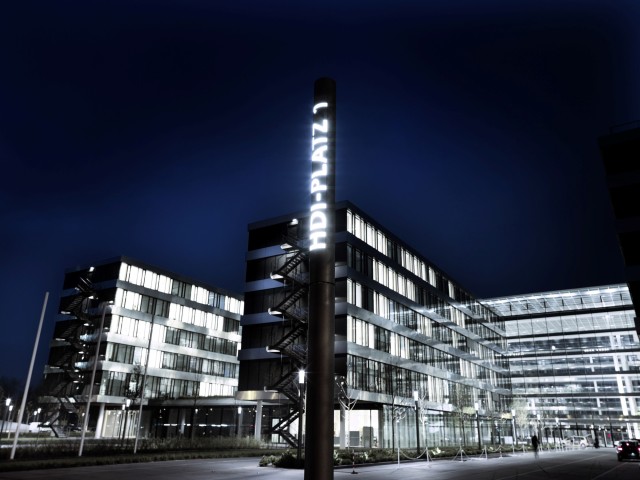 HDI Gebäude hannover bei Nacht