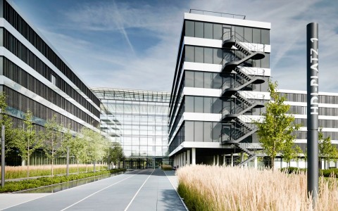 Frontansicht des HDI-Gebäudes in Hannover