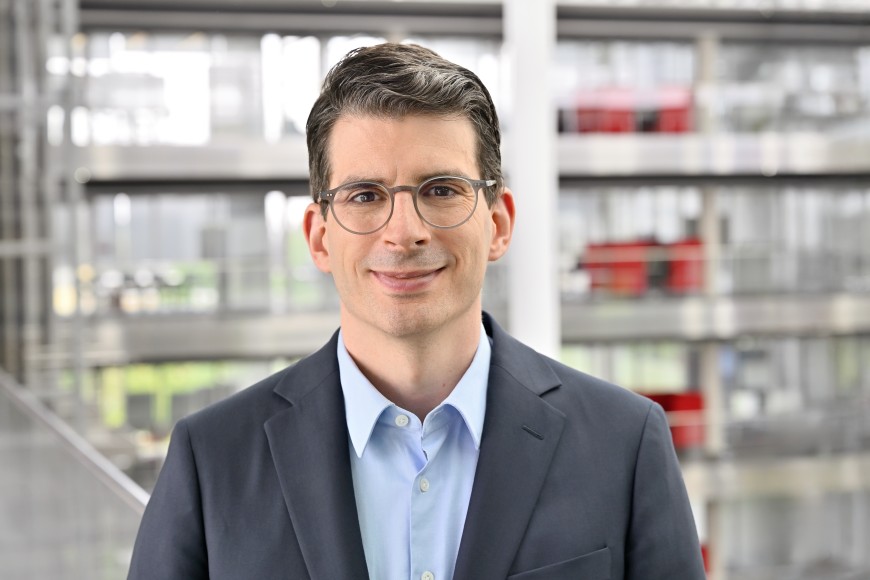 Portraitfoto von HDI Vorstand Daniel Schulze Lammers
