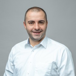 Dennis Szostek