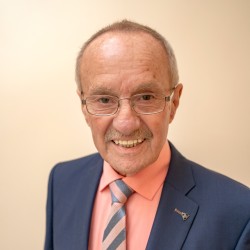 Ulrich Volz